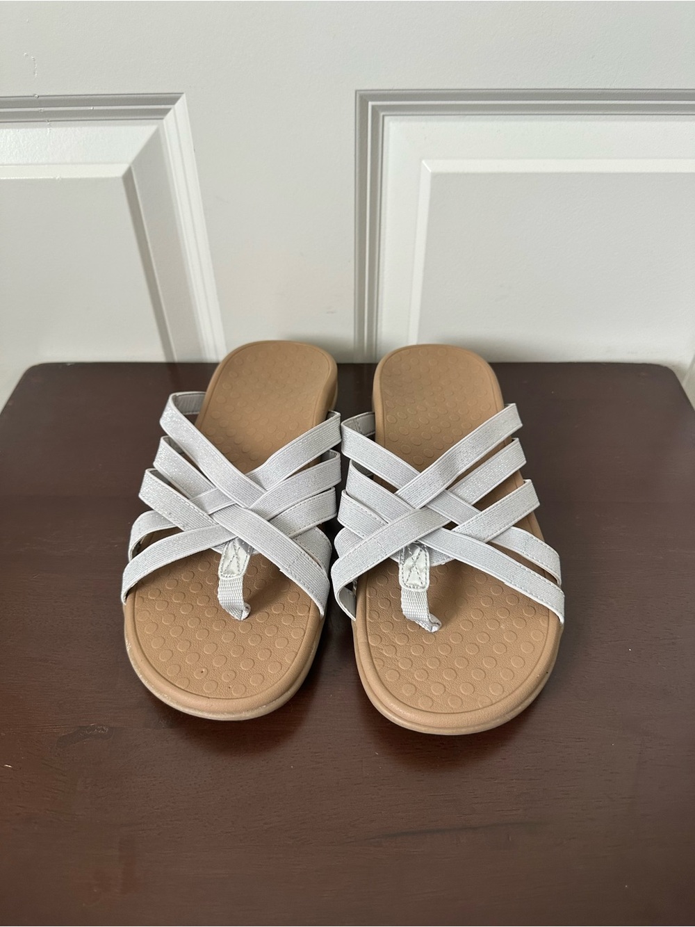 Vionic Women's Stretch Woven Sandals Silver Grey Size 9 Walking Comfort Arch - Picture 3 of 10